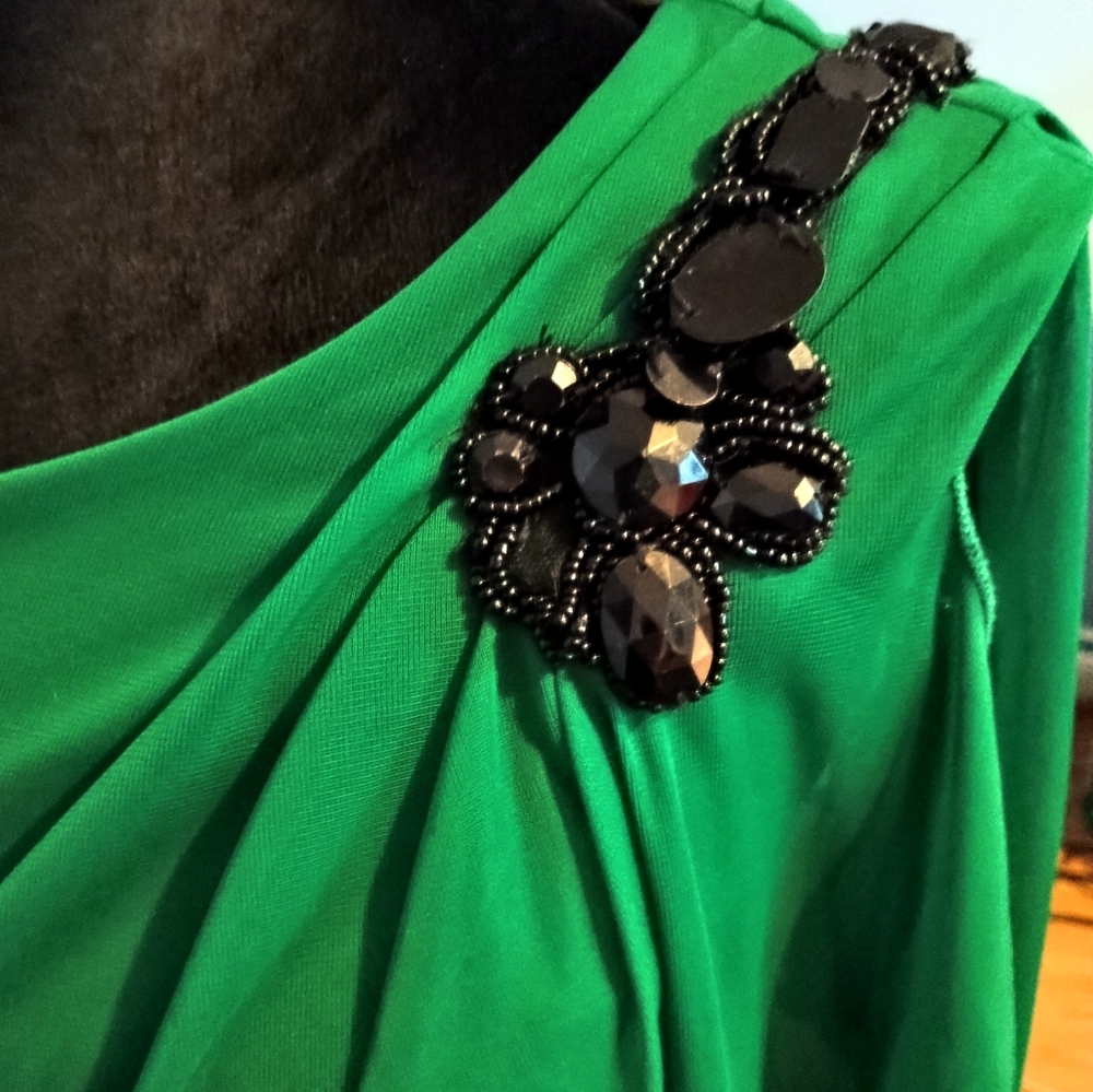 💚🖤 NWOT Elegant One Shoulder Dress Beading Holidays Party Christmas Date - Picture 3 of 4